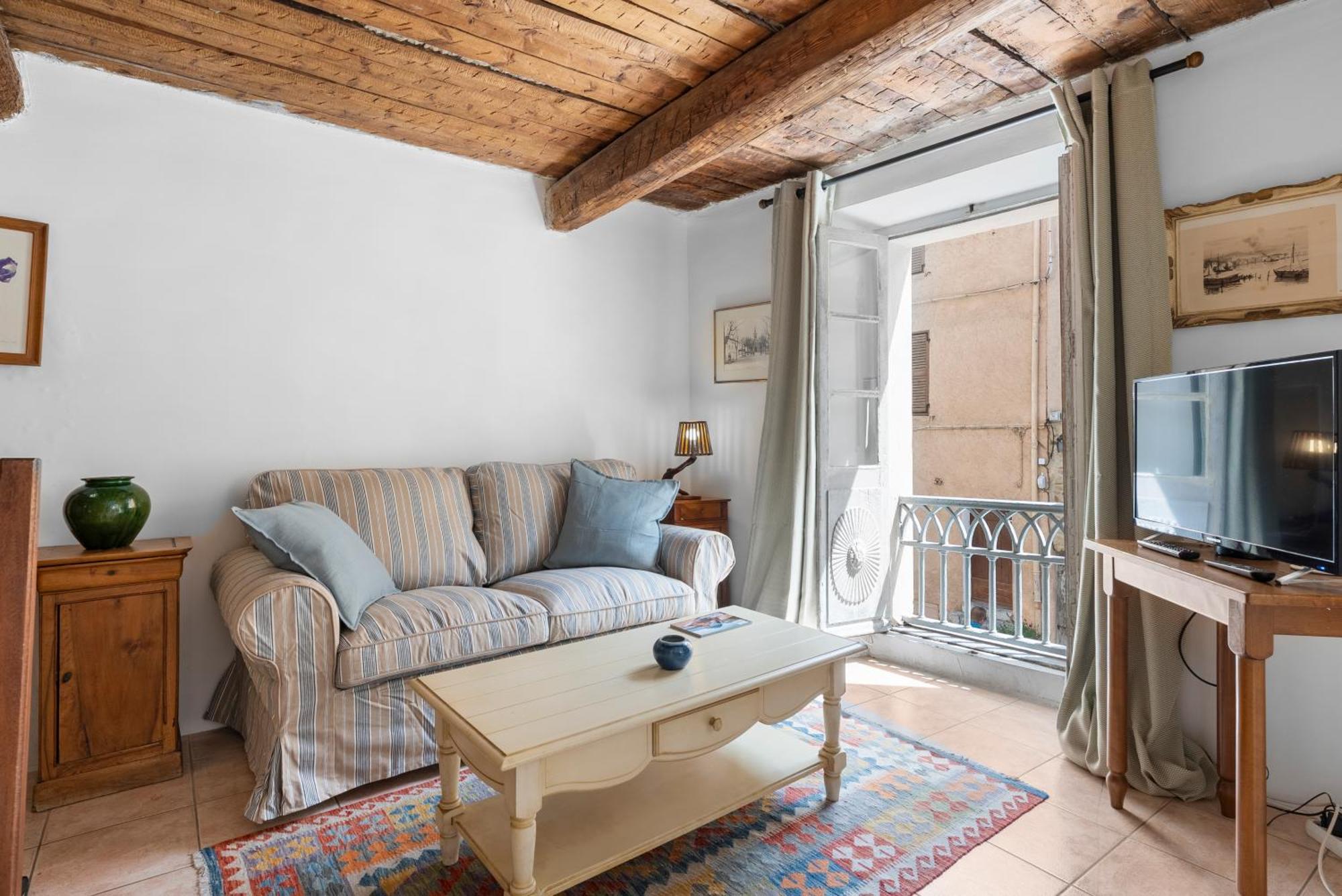 Апартаменты La Petite Provence Борм-ле-Мимоза Экстерьер фото